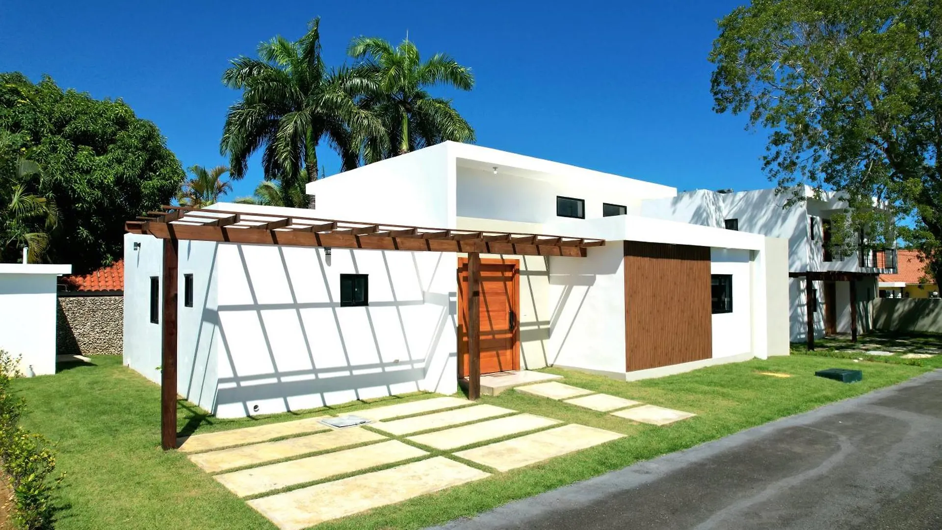 Peaceful 2Br Villa - Walk To The Beach location